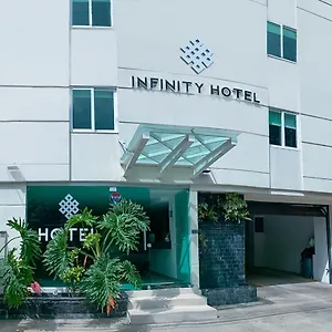 Hotel Infinity ***